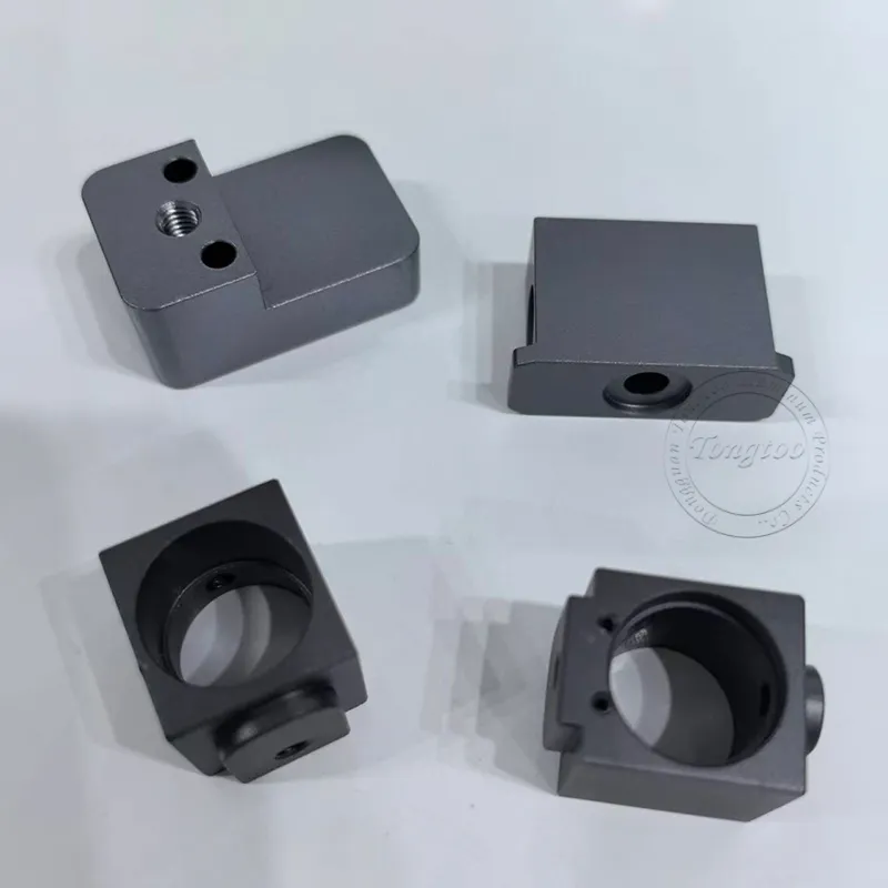 Piezas pequeñas de aluminio CNC